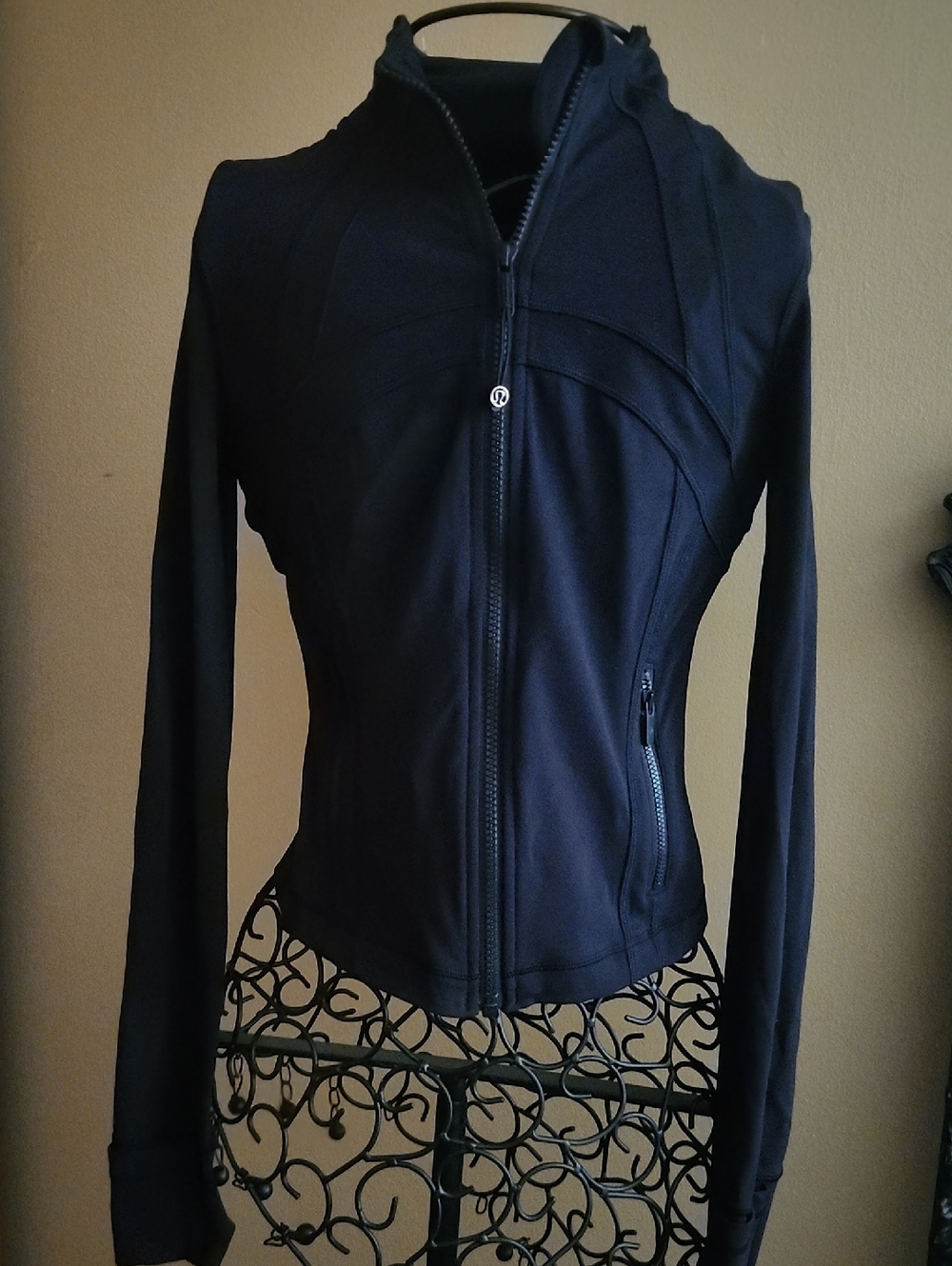 Lululemon Women's Black Zip-Up Athletic Jacket